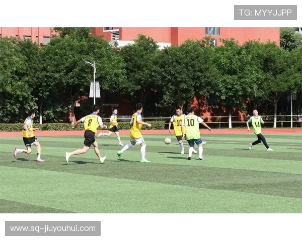 嵩县初中足球比赛精彩纷呈 学子们拼搏奋进展现风采